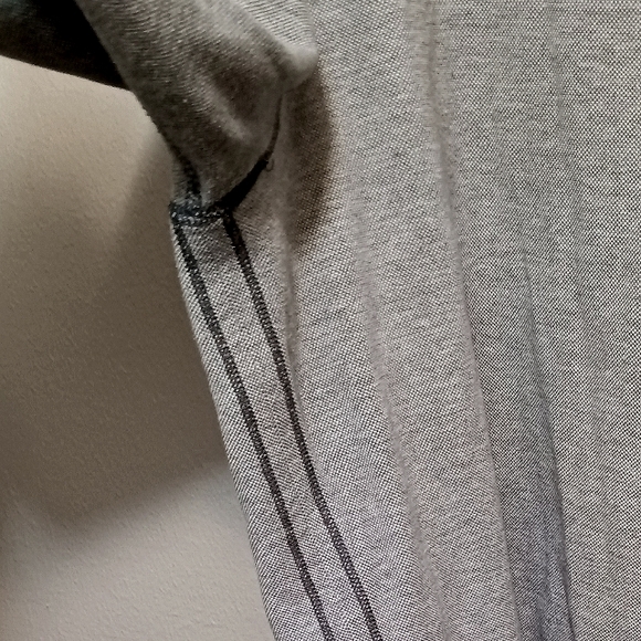 Kirkland Quarter Zip pullover sweater - Picture 2 of 7